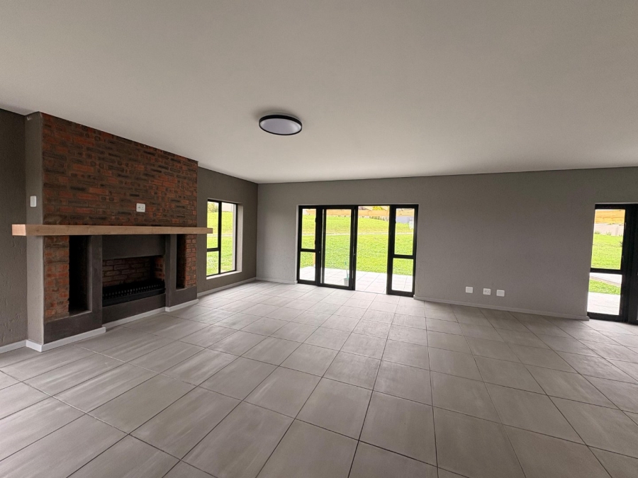 5 Bedroom Property for Sale in Cherry Creek Country Estate Western Cape